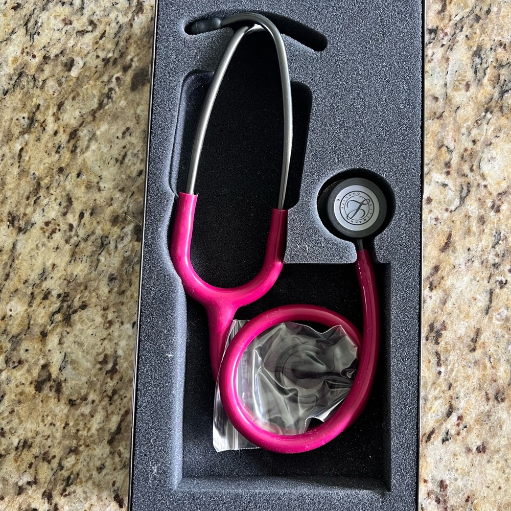 Littmann Classic III Stethescope - Raspberry tube and Smoke Chestpiece